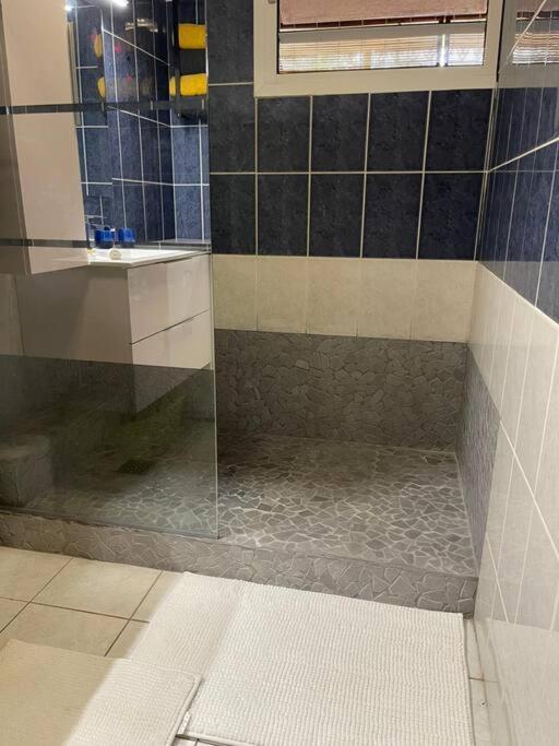 Duplex 1 Mn Plage De Trou D Eau Location A La Semaine Minimum Ла-Салін-ле-Бен Екстер'єр фото